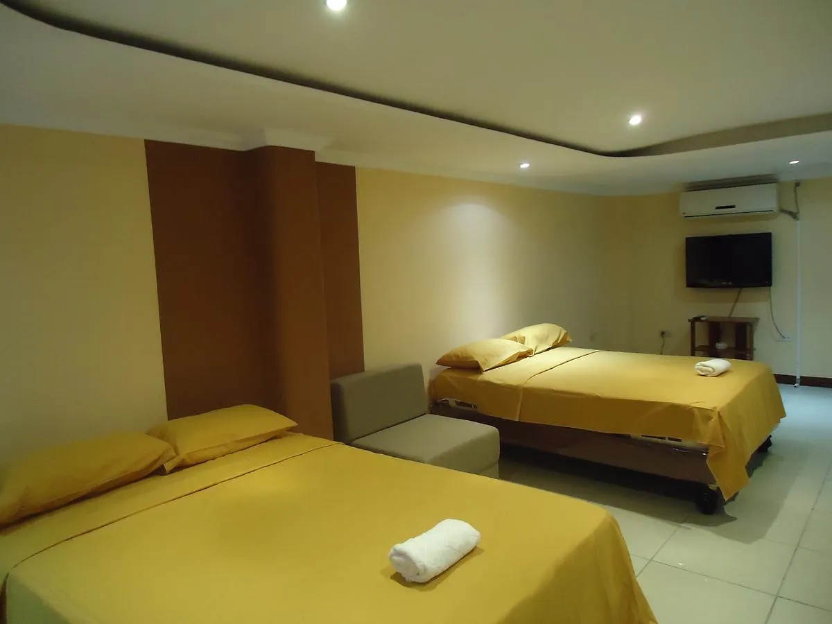 Hostaling Guayaquil Mercedes Homestay